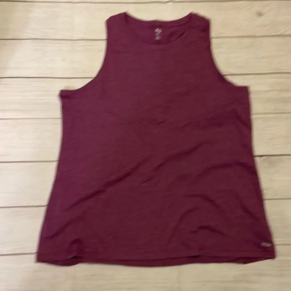 EUC Women’s DSG workout tank - size 2X - Picture 1 of 5